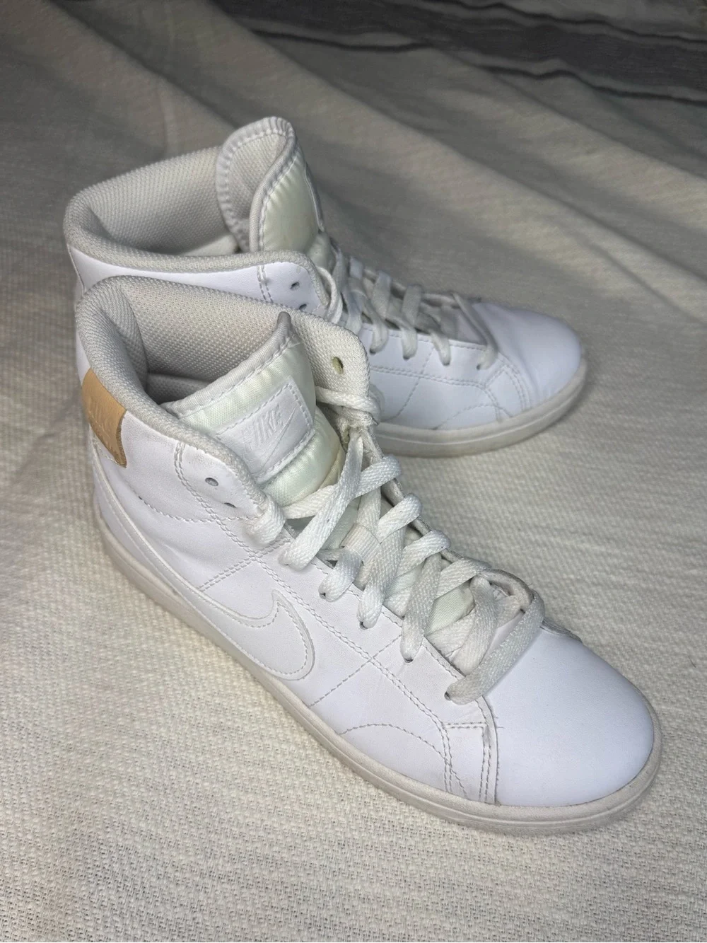 Nike Court Royale 2 Mid